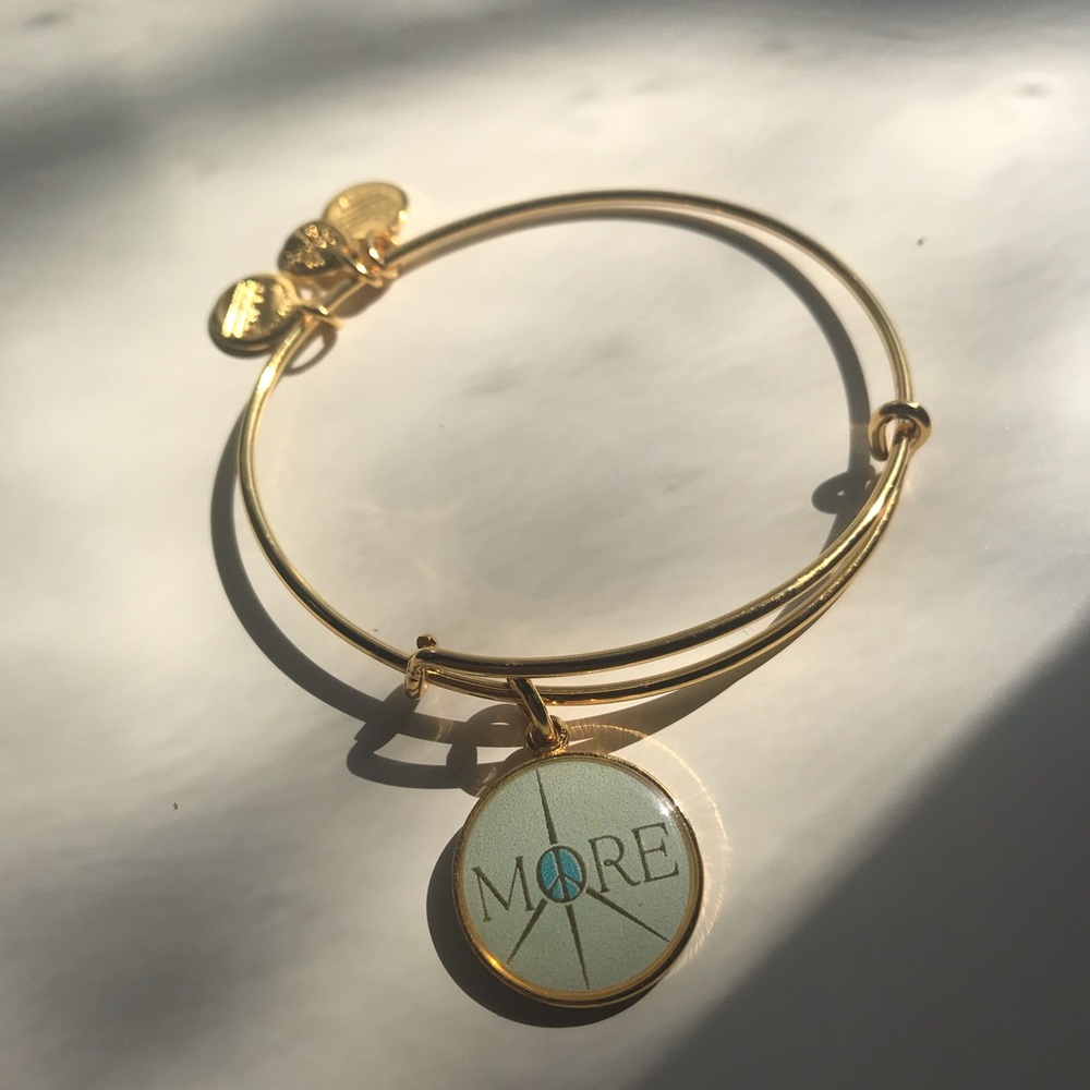 Alex and Ani more peace bracelet✌🏽